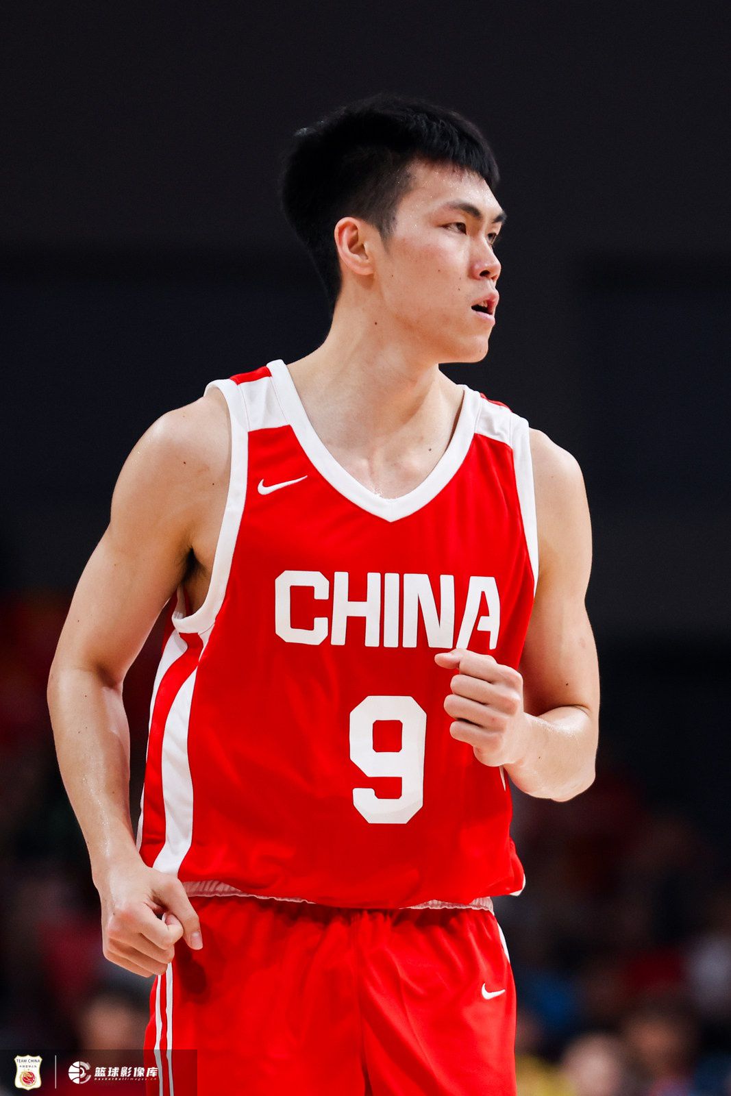 媒体人：庞峥麟的国字号首秀表现我给8分 但一号位组织不如赵维伦  第1张