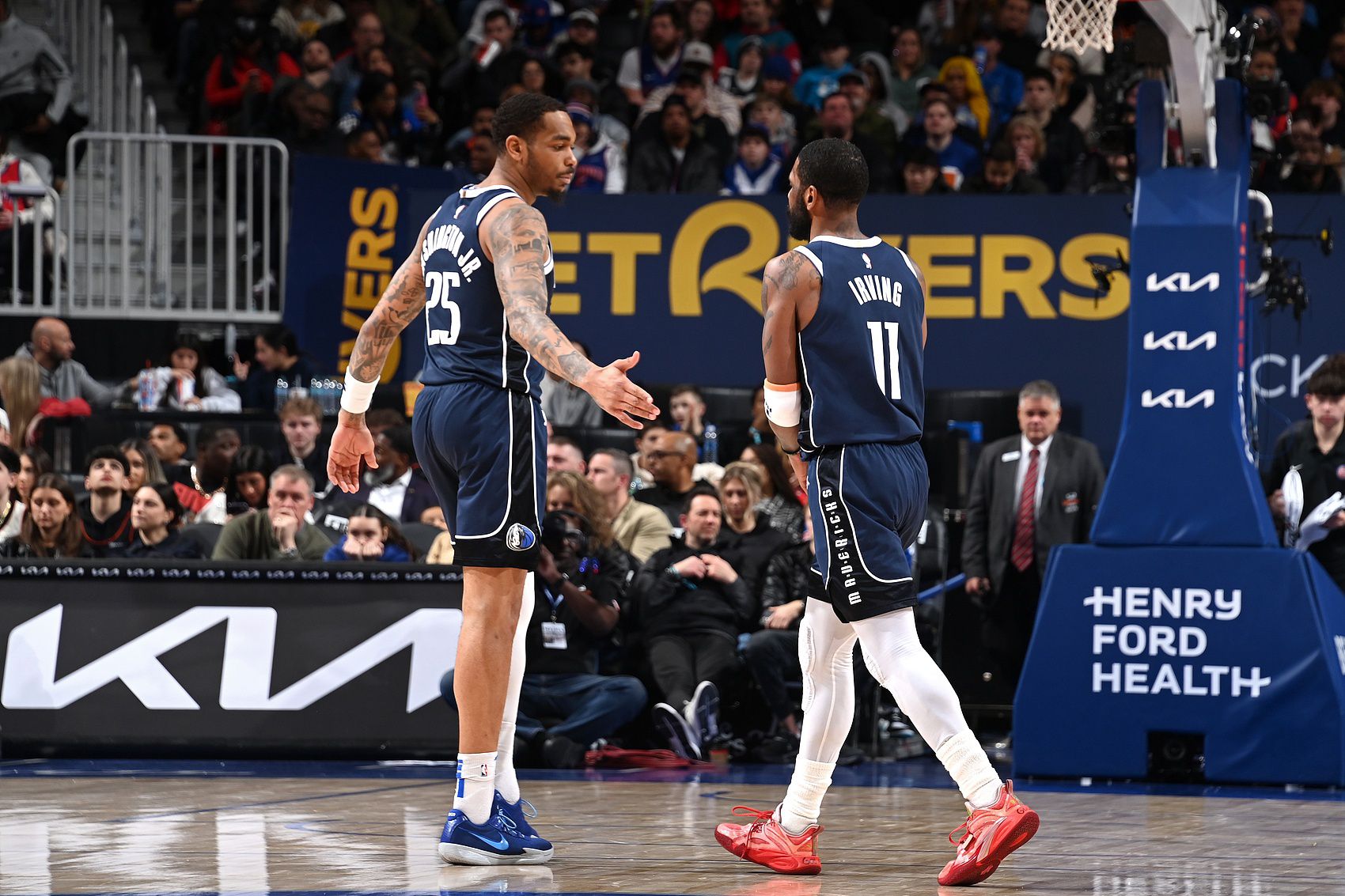 NBA彩经：火箭难胜独行侠 步行者力克湖人 勇士擒公牛 掘金胜太阳  第1张
