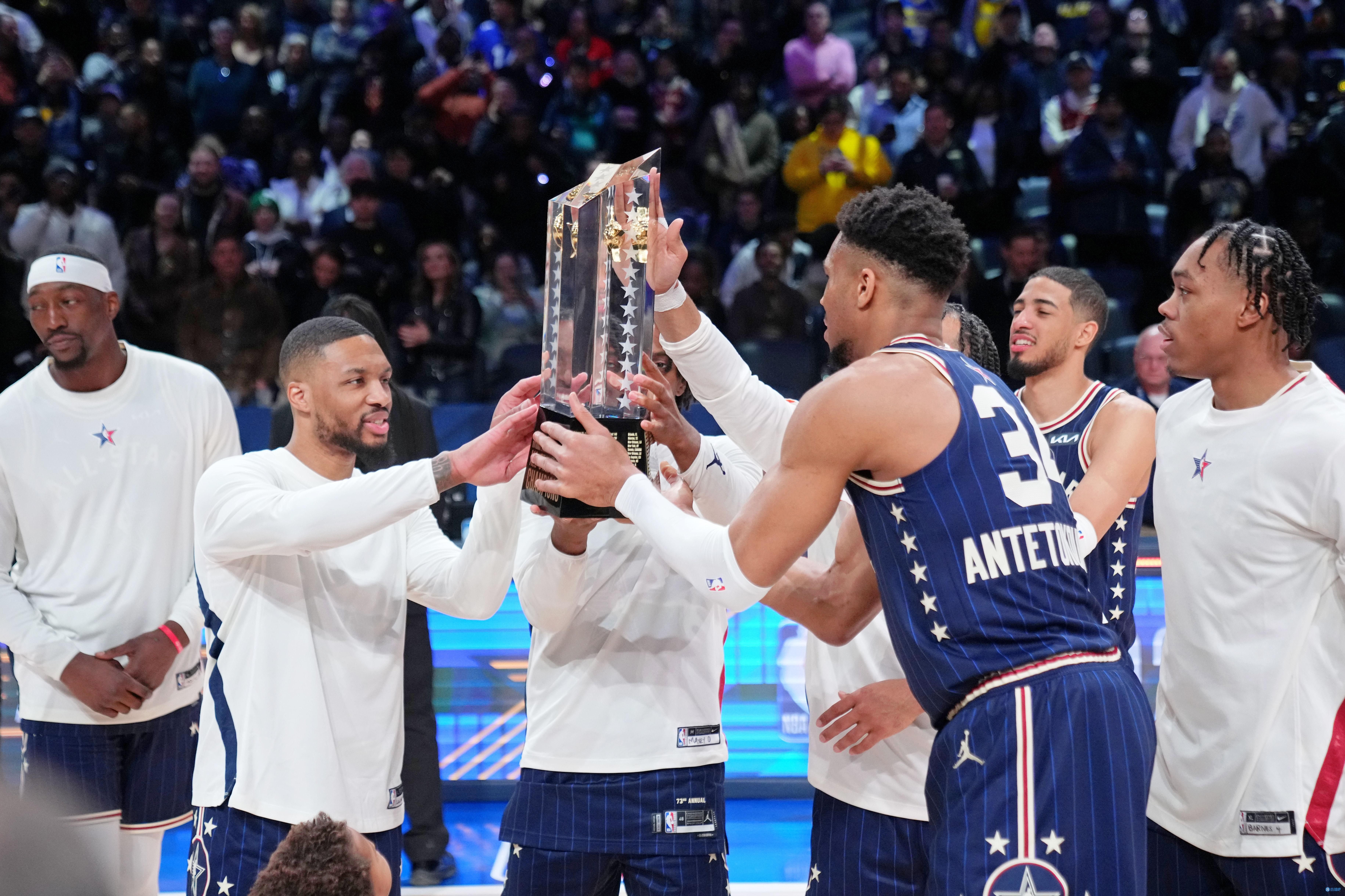 2021年NBA全明星分队名单揭晓：詹姆斯首选字母哥，杜兰特摘欧文哈登，最终戈贝尔落位詹皇队  第3张