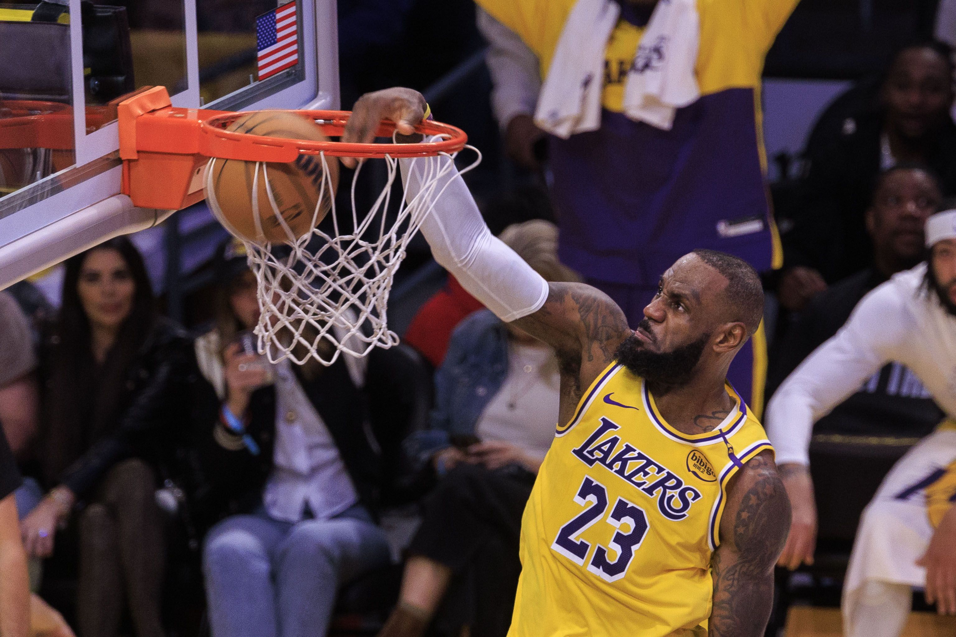 NBA彩经：火箭轻取篮网  尼克斯大胜湖人 太阳客胜开拓者 第5张