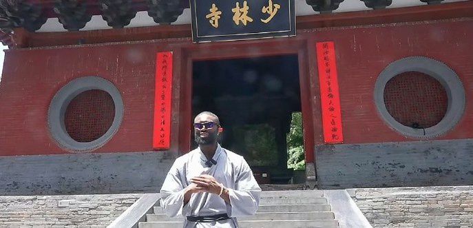 效仿文班亚马？杰伦·布朗在少林寺参观和习武  第3张