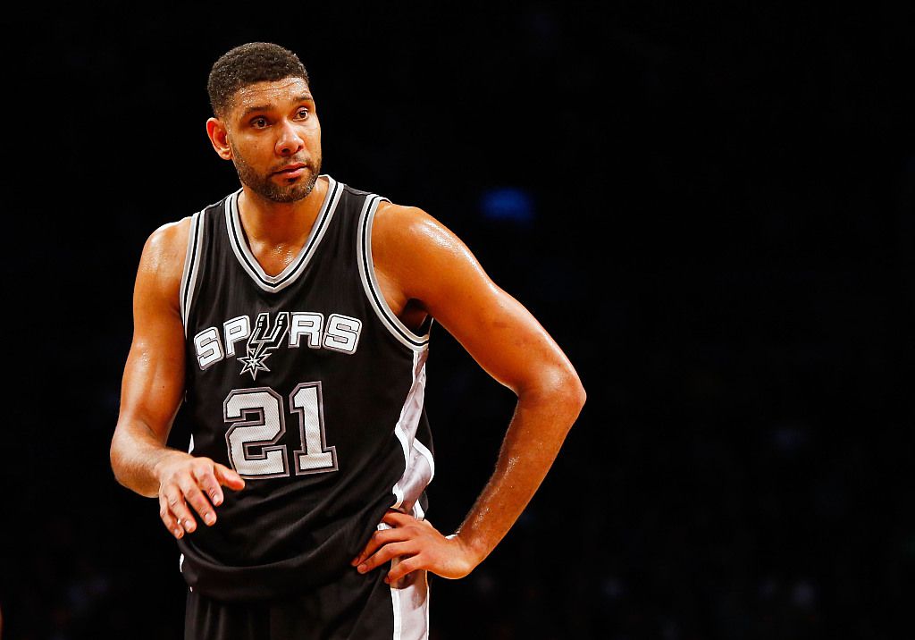 NBA历史单个总决赛系列赛盖帽榜：邓肯32帽第一  尤因30帽第二 第1张