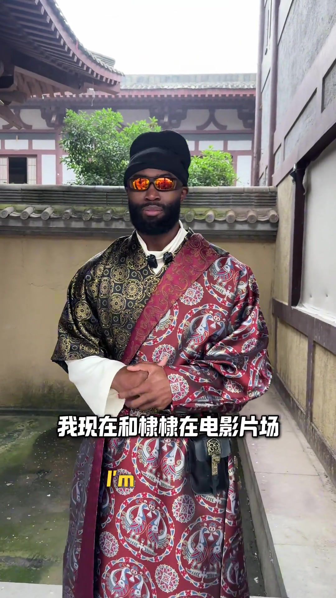 杰伦·布朗古装造型现身横店：今天来见我的兄“棣”王鹤棣  第3张