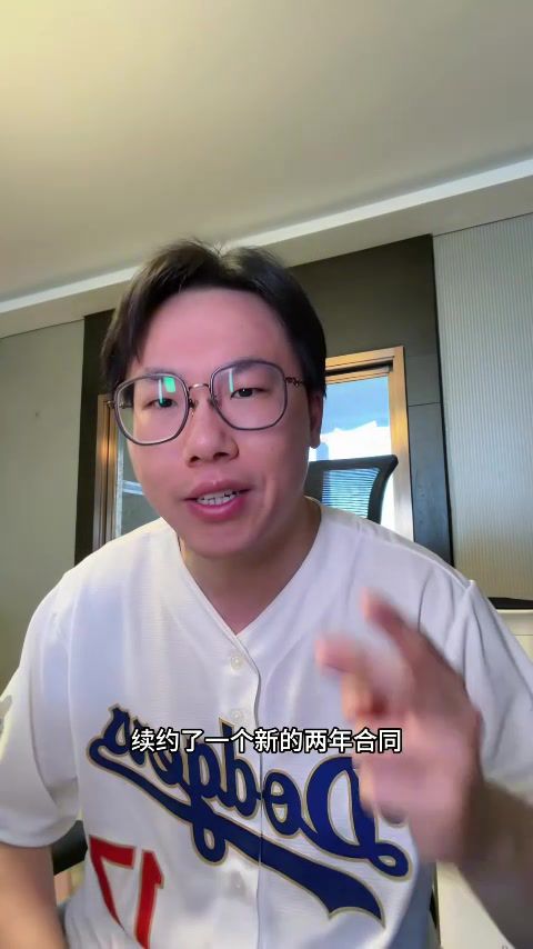 解说：勇士很好地协调了科尔续约问题 不知克莱是否有机会回归  第1张