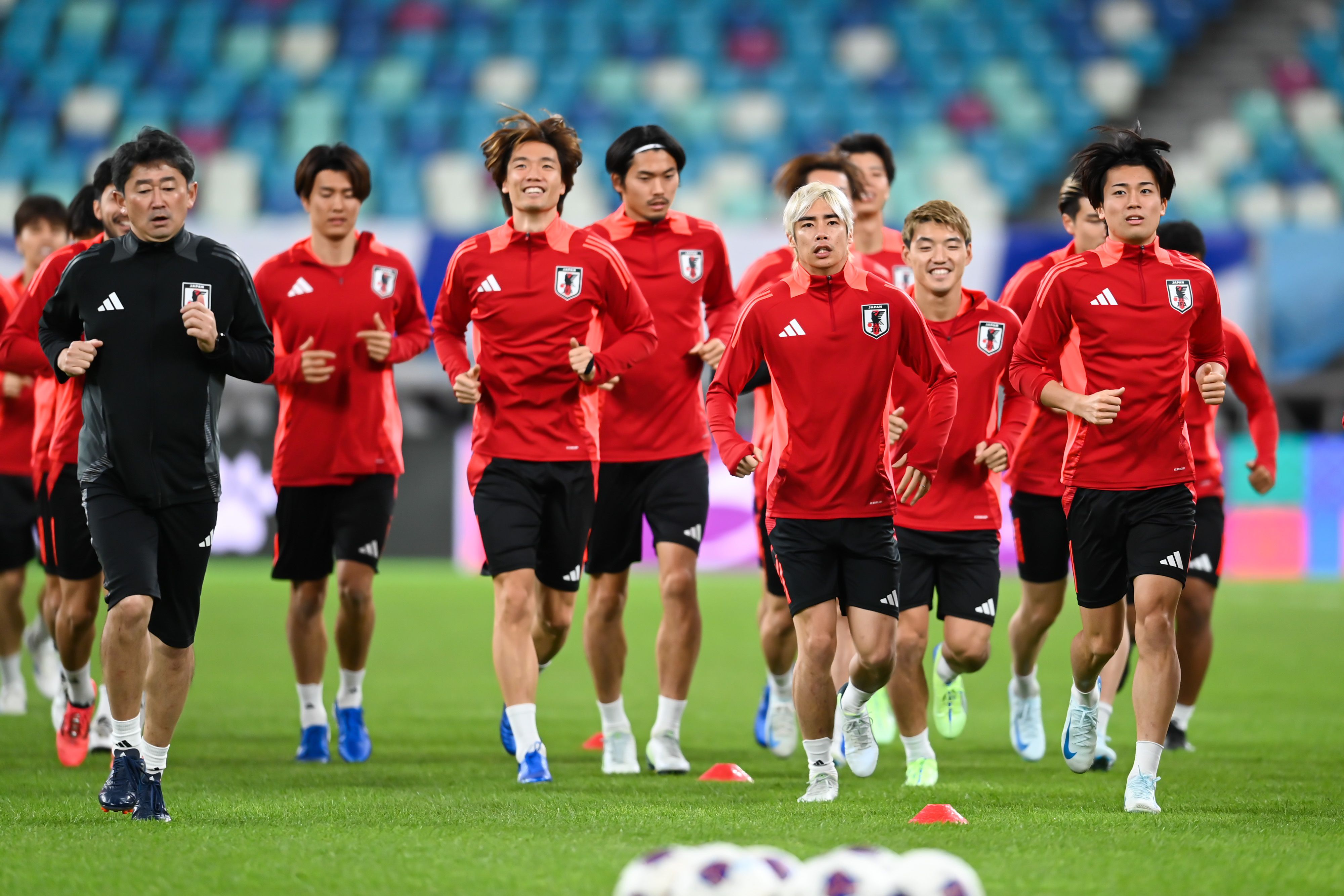 内部教学赛日本2-1击败日本U19，盐贝健人和铃木淳之介进球  第1张