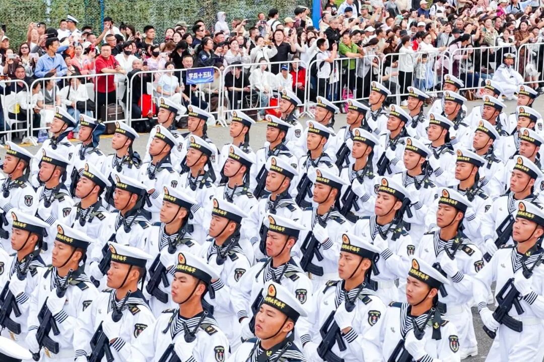 快看！现在的我是不是很有军人模样  第4张