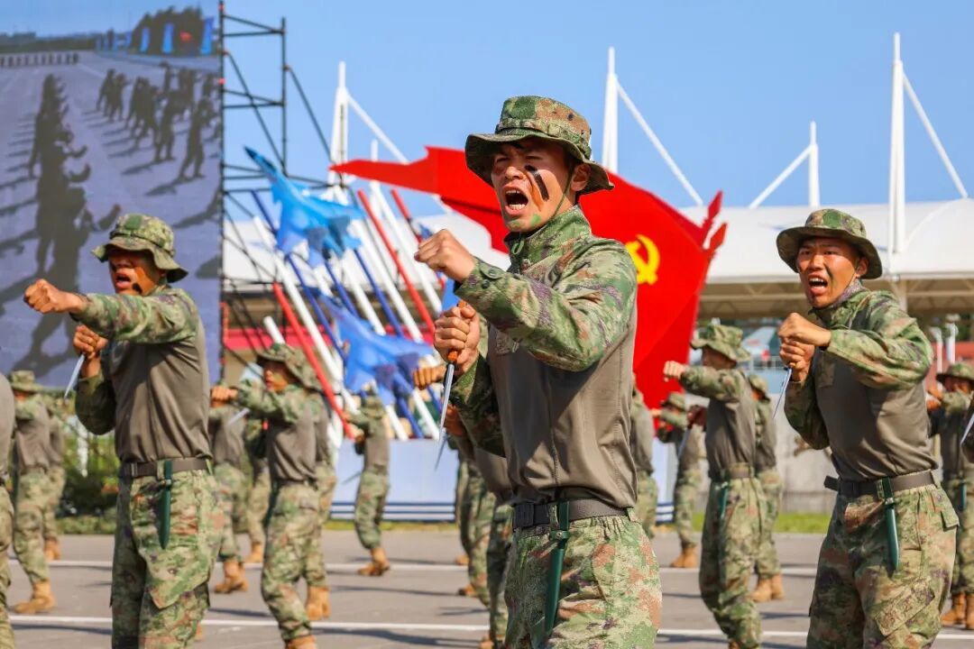 快看！现在的我是不是很有军人模样  第12张