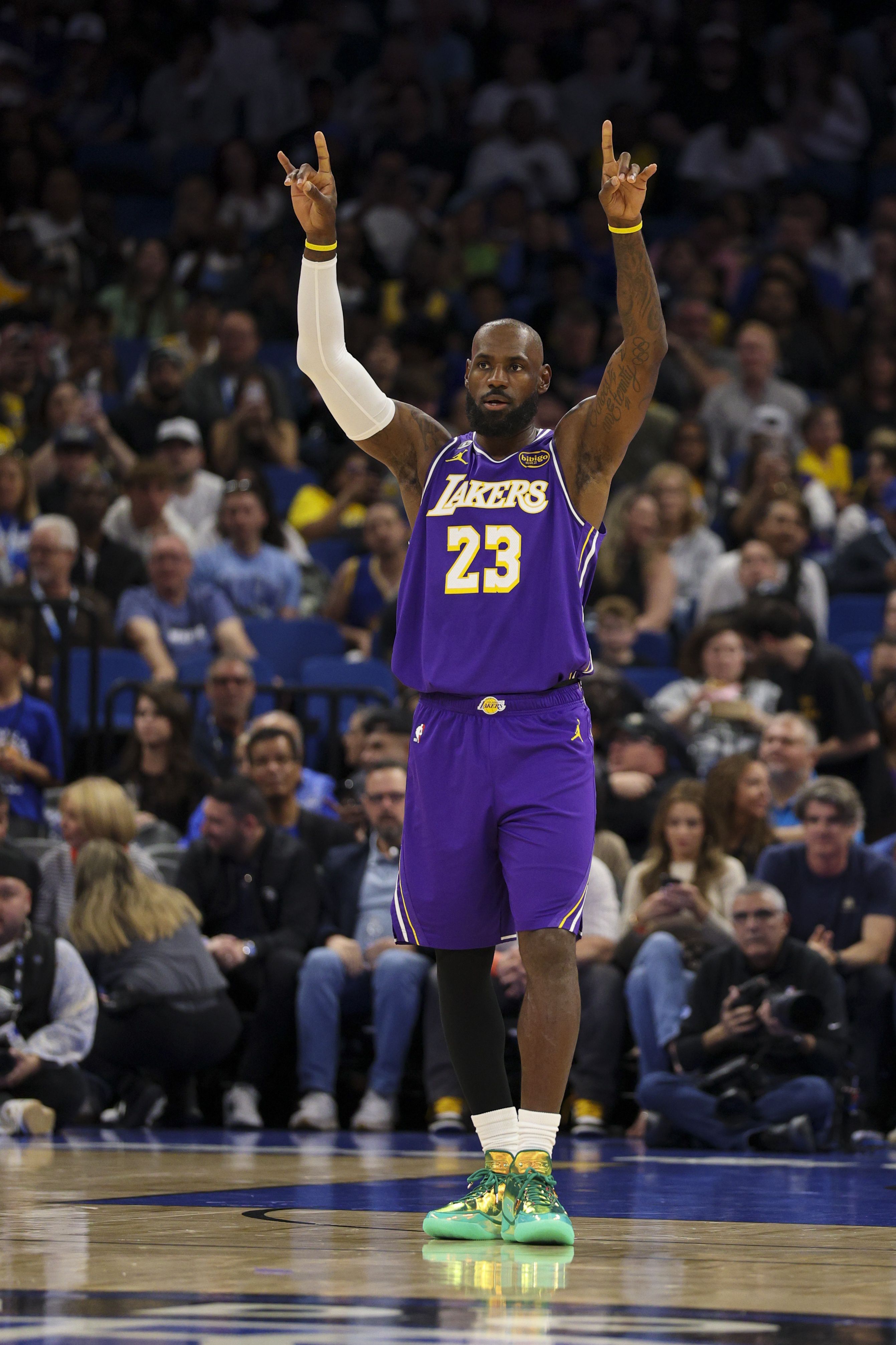 NBA权力格局之变：勒布朗·詹姆斯与超级球队时代的开启  第8张