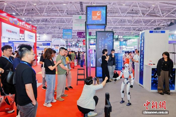 2026华南国际工业博览会在深启幕 8万平米展位汇聚800余家行业领军企业  第1张