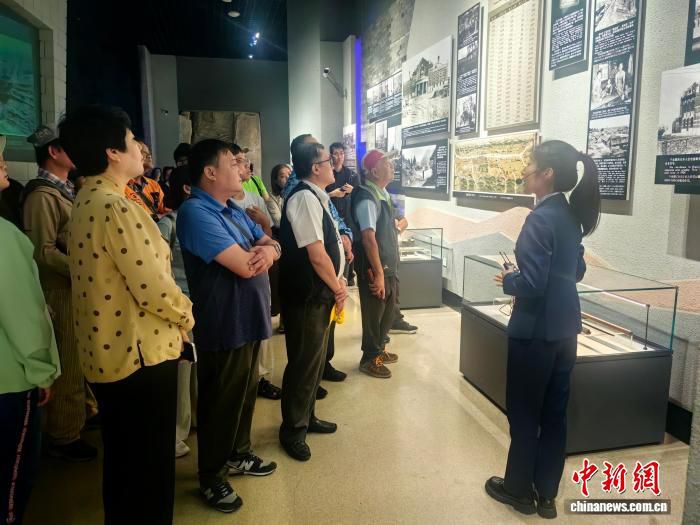 辽宁抚顺举办两岸交流活动 台胞参访平顶山惨案纪念馆  第1张