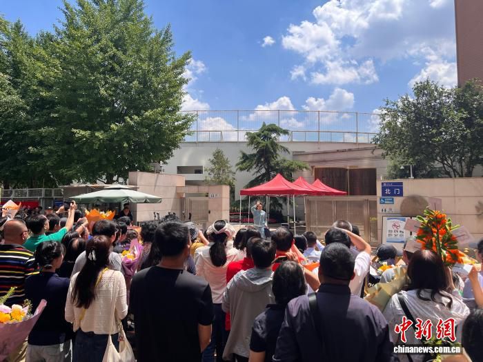 北京2026年高考收官 考生逐梦开启人生新篇  第1张