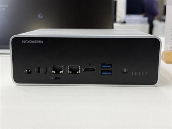 全球首款无风扇5盘位全闪NAS！铭凡S5亮相：酷睿3 + Xe3核显  第3张