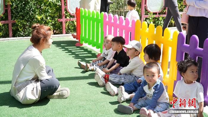 宁夏推行社区嵌入式托育服务 15分钟育儿圈破解“带娃难”  第1张