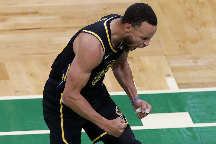 2022年NBA总决赛经典一战：库里带伤狂砍43分，勇士客场扳平凯尔特人  第1张