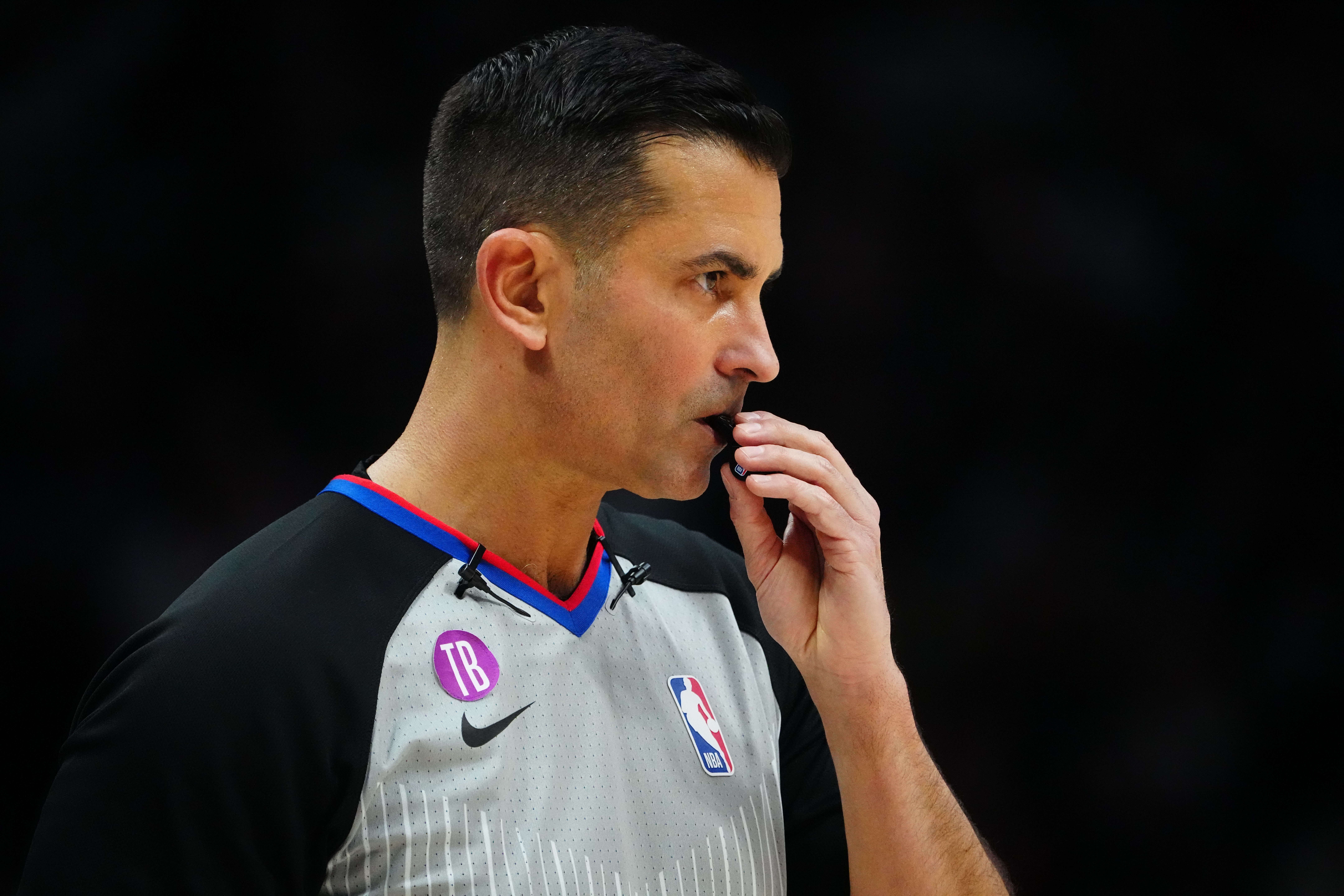 扎克·扎巴执哨NBA总决赛G4 马刺客场挑战尼克斯  第1张