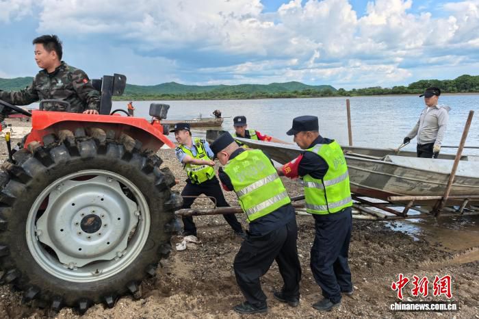 中俄界江乌苏里江干流正式进入伏季禁渔期  第1张