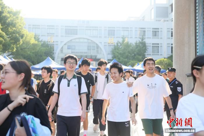 2026年浙江高考圆满落幕 全省近40万考生顺利完成考试  第1张