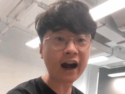熬厂长回归引争议 《囧的呼唤》携《红色警戒2》怀旧内容重返视频平台  第2张