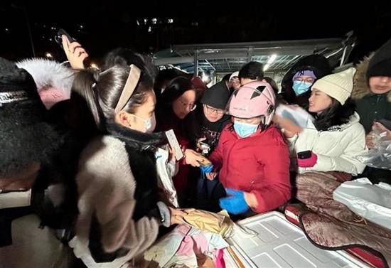 “鹅腿阿姨”引关注 实际销售品种引争议  第3张