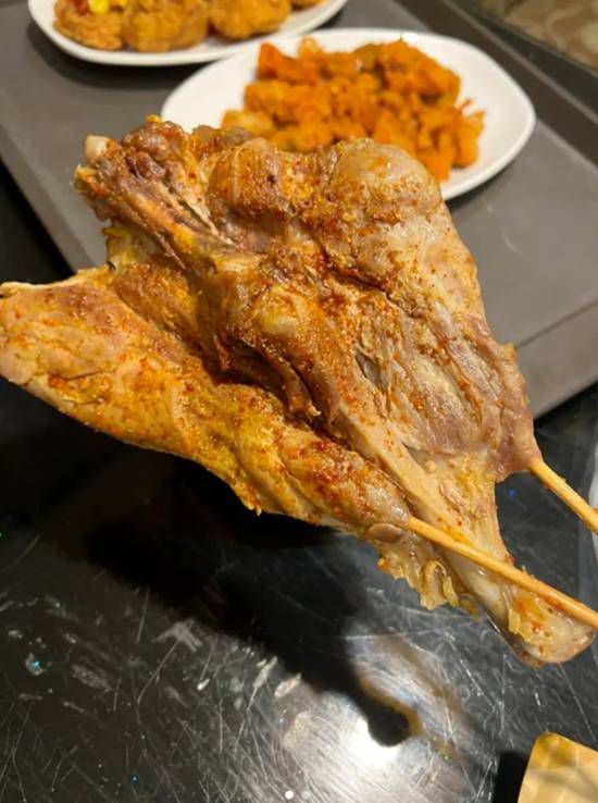 “鹅腿阿姨”引关注 实际销售品种引争议  第2张