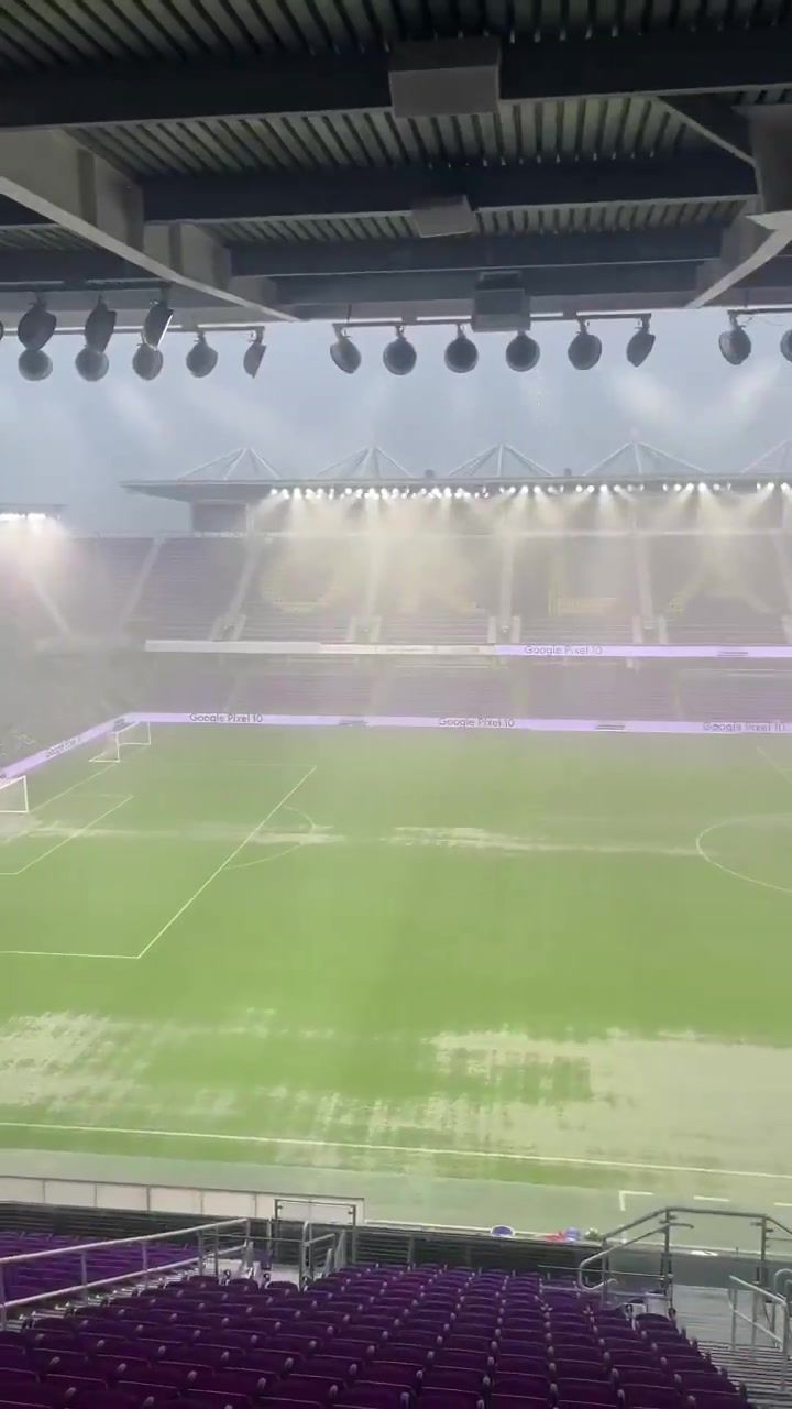 暴雨侵袭！官方：英格兰vs哥斯达黎加因天气状况推迟至5点开赛  第2张