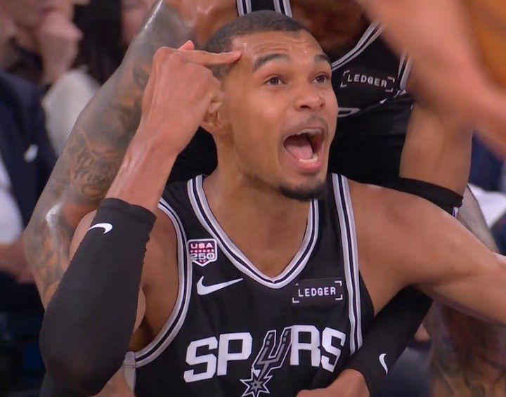 文班亚马放话：我掌控你的心理！NBA赛场上演心理战新篇章  第1张