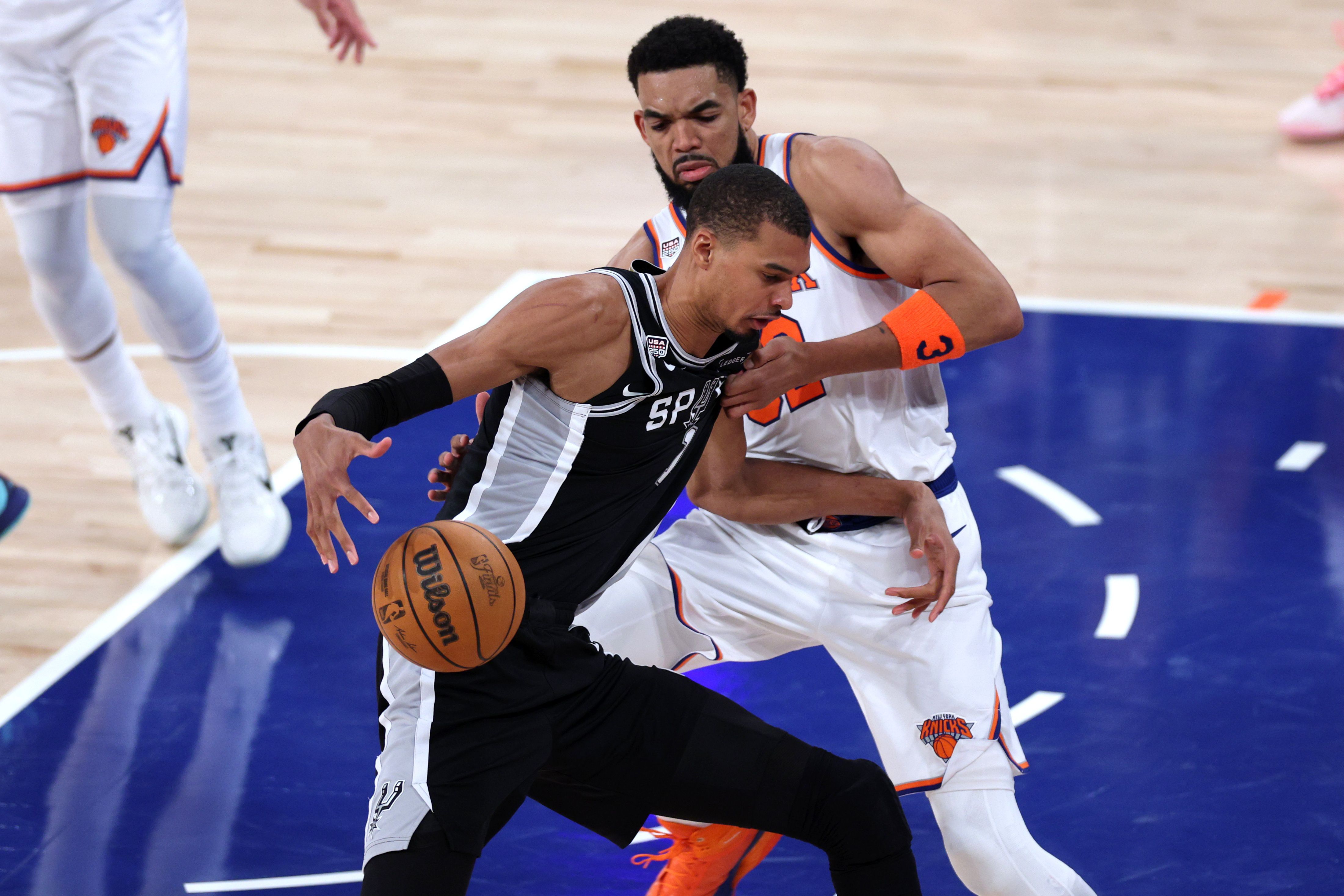 NBA总决赛G4中场点评：Skip Bayless质疑文班亚马“免罚金身”  第1张
