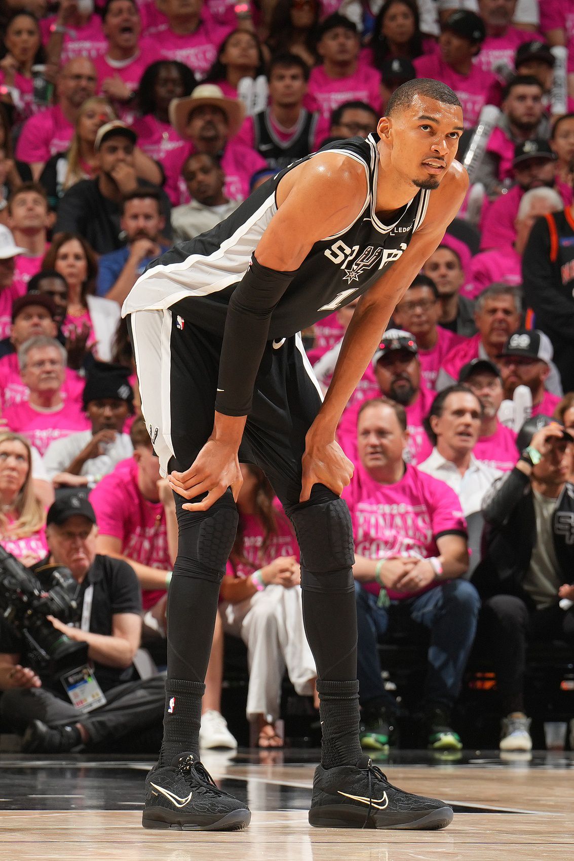 NBA总决赛G4战报：马刺客场106-107不敌尼克斯，系列赛1-3落后  第1张