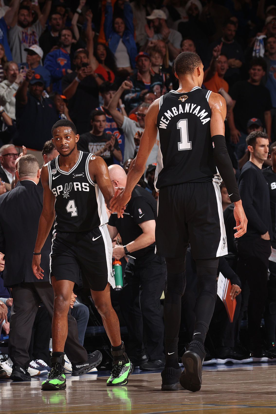 NBA总决赛G4战罢 马刺106比107不敌尼克斯系列赛1比3落后  第1张