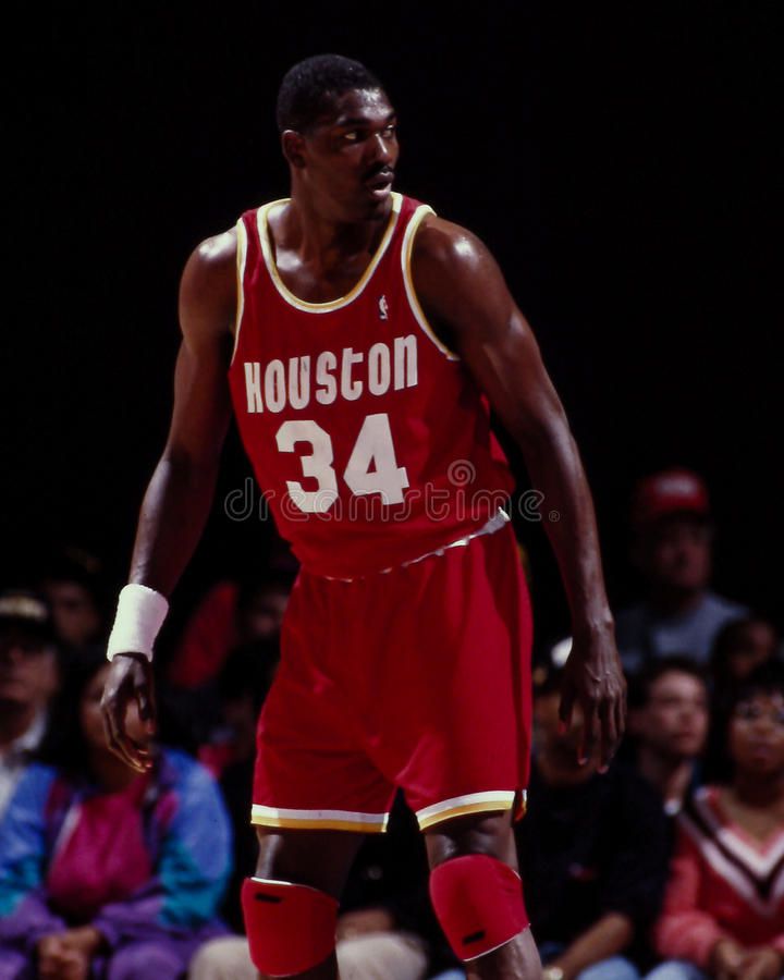 NBA总决赛G4战报：尼克斯主场险胜马刺，布伦森得分效率跻身历史前列  第5张