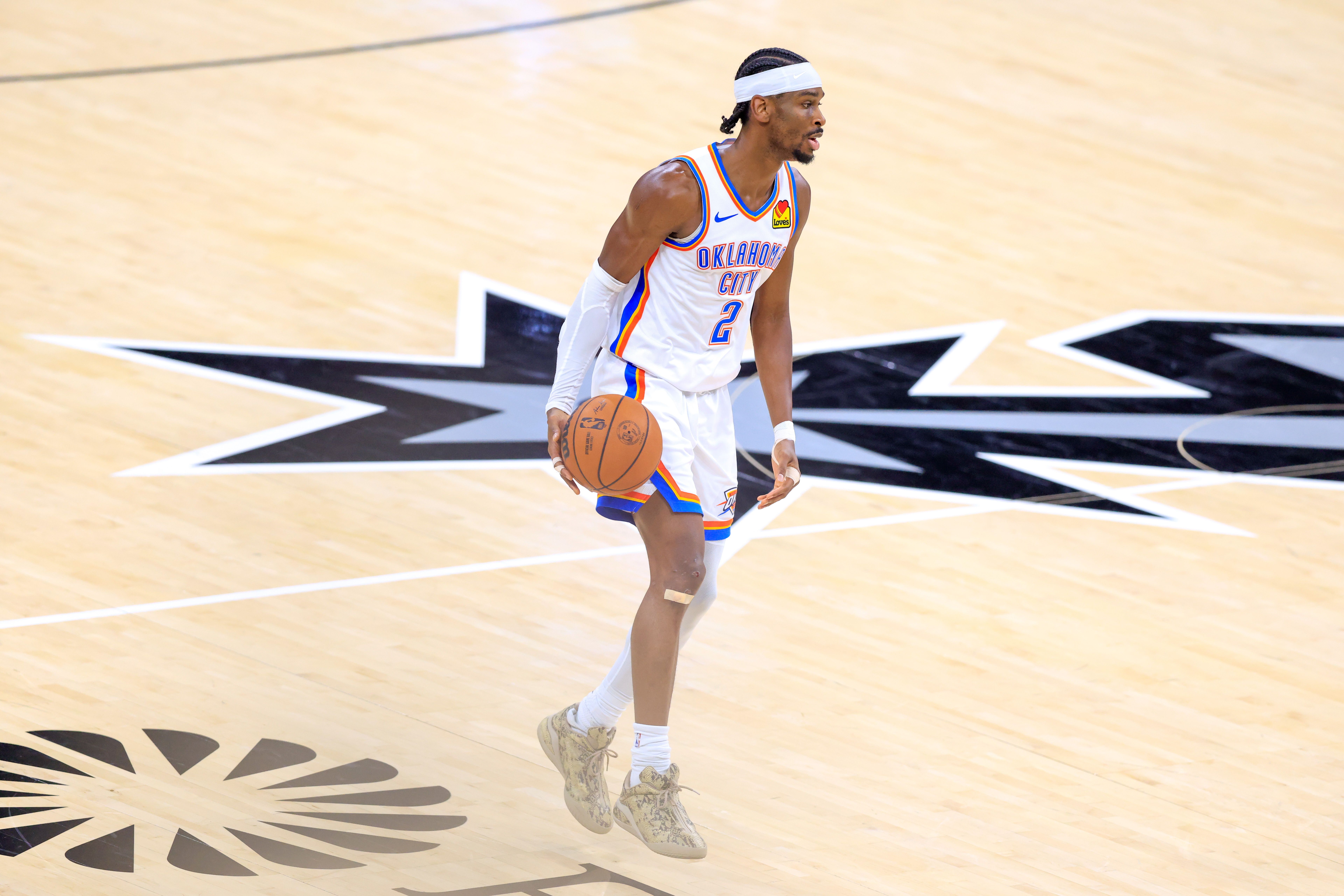 NBA总决赛G4战报：尼克斯主场险胜马刺，布伦森得分效率跻身历史前列  第13张