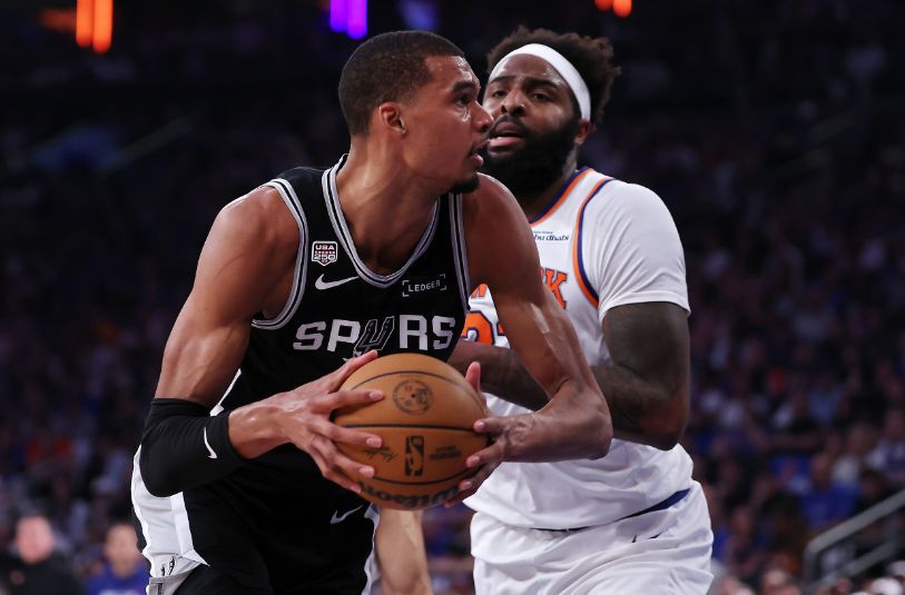 NBA总决赛第四场马刺半场狂揽14记三分创多项历史纪录  第1张