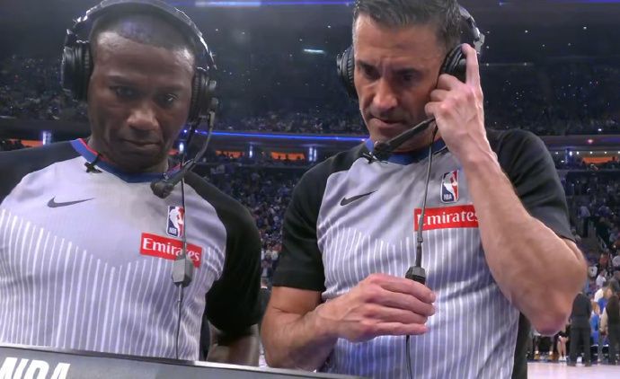 NBA总决赛赛场争议判罚引关注  第3张