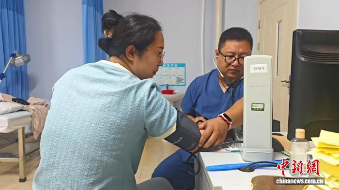 草原深处的“北京大夫”：一场跨越近千里的健康接力  第1张
