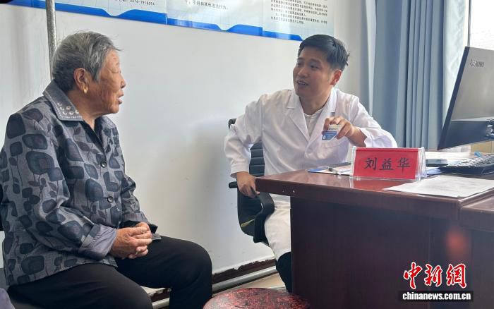 草原深处的“北京大夫”：一场跨越近千里的健康接力  第2张