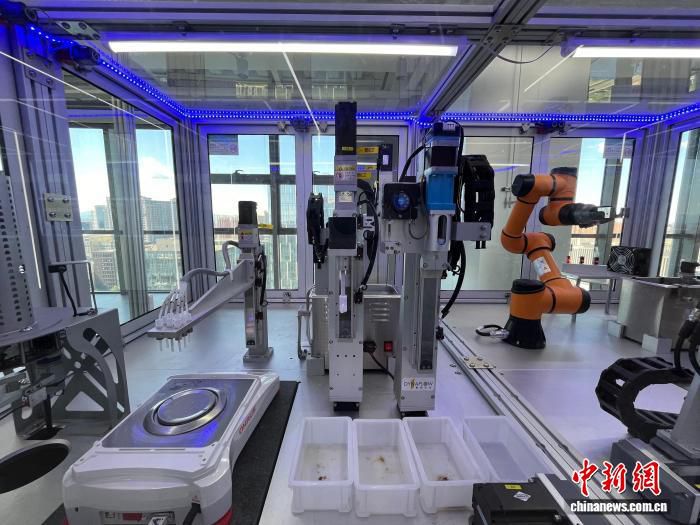 活力中国调研行）应用场景持续“上新” 中国AI赋能千行百业  第1张