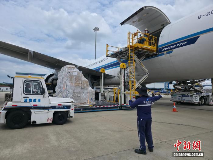 每周超40班货机航班 南航打通世界杯商品出海空中通道  第1张