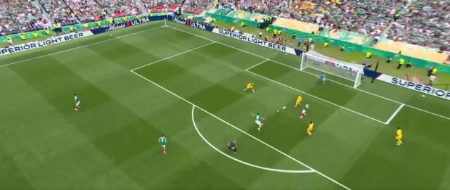 【世界杯】揭幕战3张红牌！墨西哥2比0轻取南非  第2张