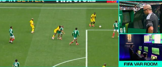 【世界杯】揭幕战3张红牌！墨西哥2比0轻取南非  第9张