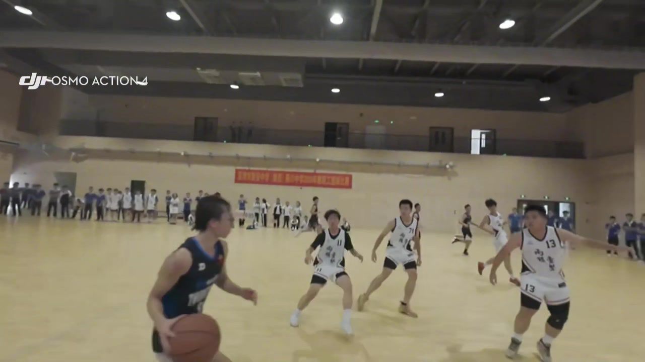 让子弹再飞一会儿🤯深圳一中学篮球比赛惊现不看筐背投压哨绝杀  第3张