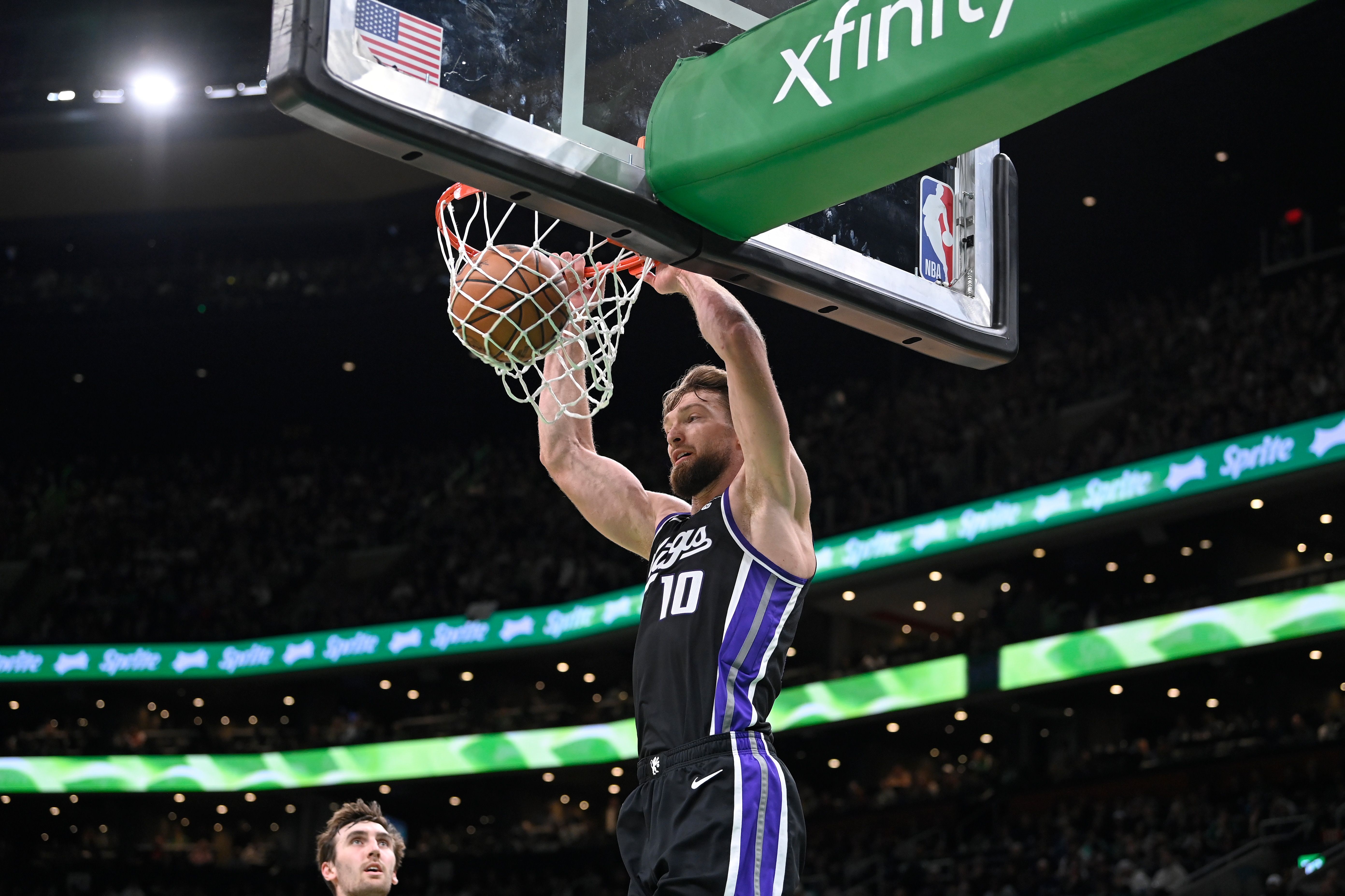 6月12日 NBA交易动态：国王索要首轮签，黄蜂谈判初步，猛龙兴趣不明