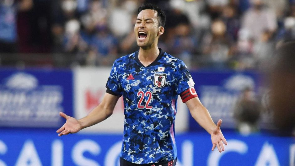 吉田麻也回应远藤航伤退：全队需稳住士气并着眼细节管理