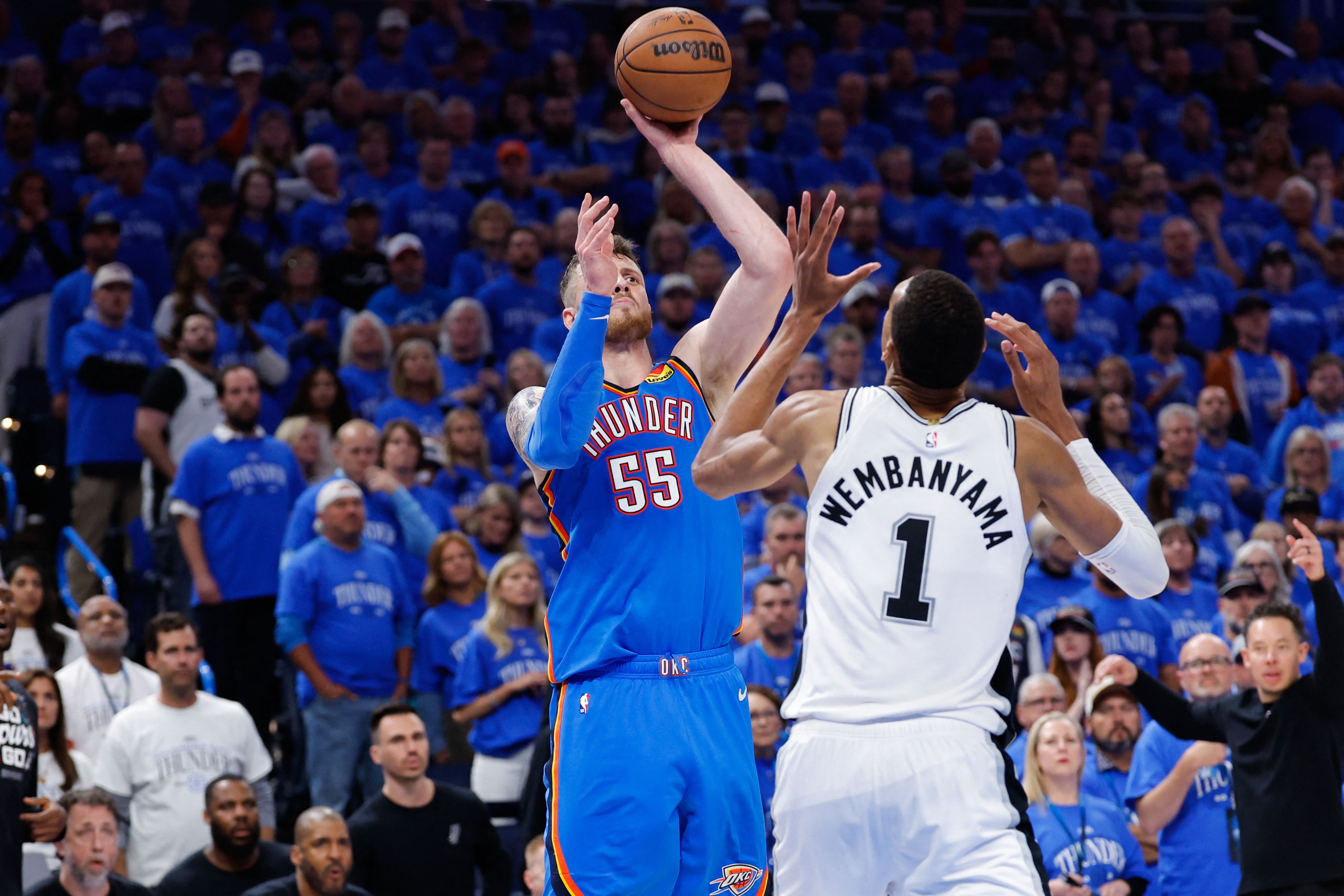前NBA球员讨论马刺队为文班亚马引援方向