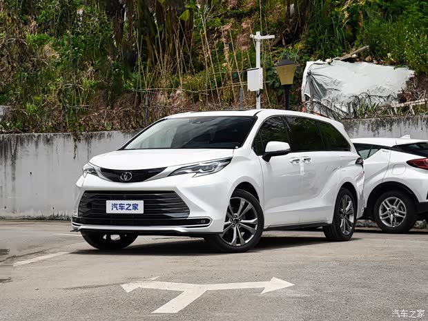 2027款丰田赛那上市 10款车型售价29.88万元起与老款持平