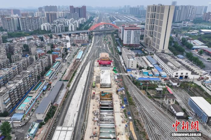 前5月全国铁路固定资产投资达2485亿元 同比增长2.6