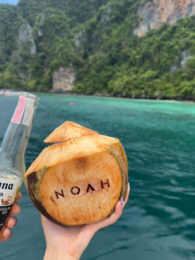广东男篮球员杨溢社媒分享泰国游玩照 本赛季场均1.0分0.6篮板0.4助攻  第4张