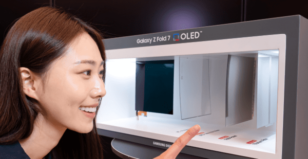 三星电子Wide Fold机型UTG厚度被证实约为60微米 较Z Fold8方案增加逾30