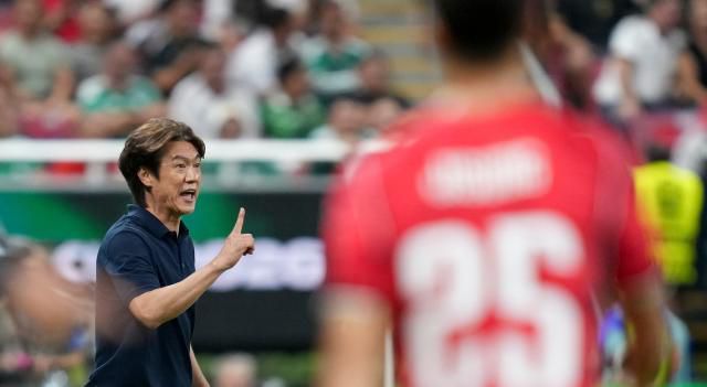 韩国队2比1逆转捷克，洪明甫执教世界杯取得首胜