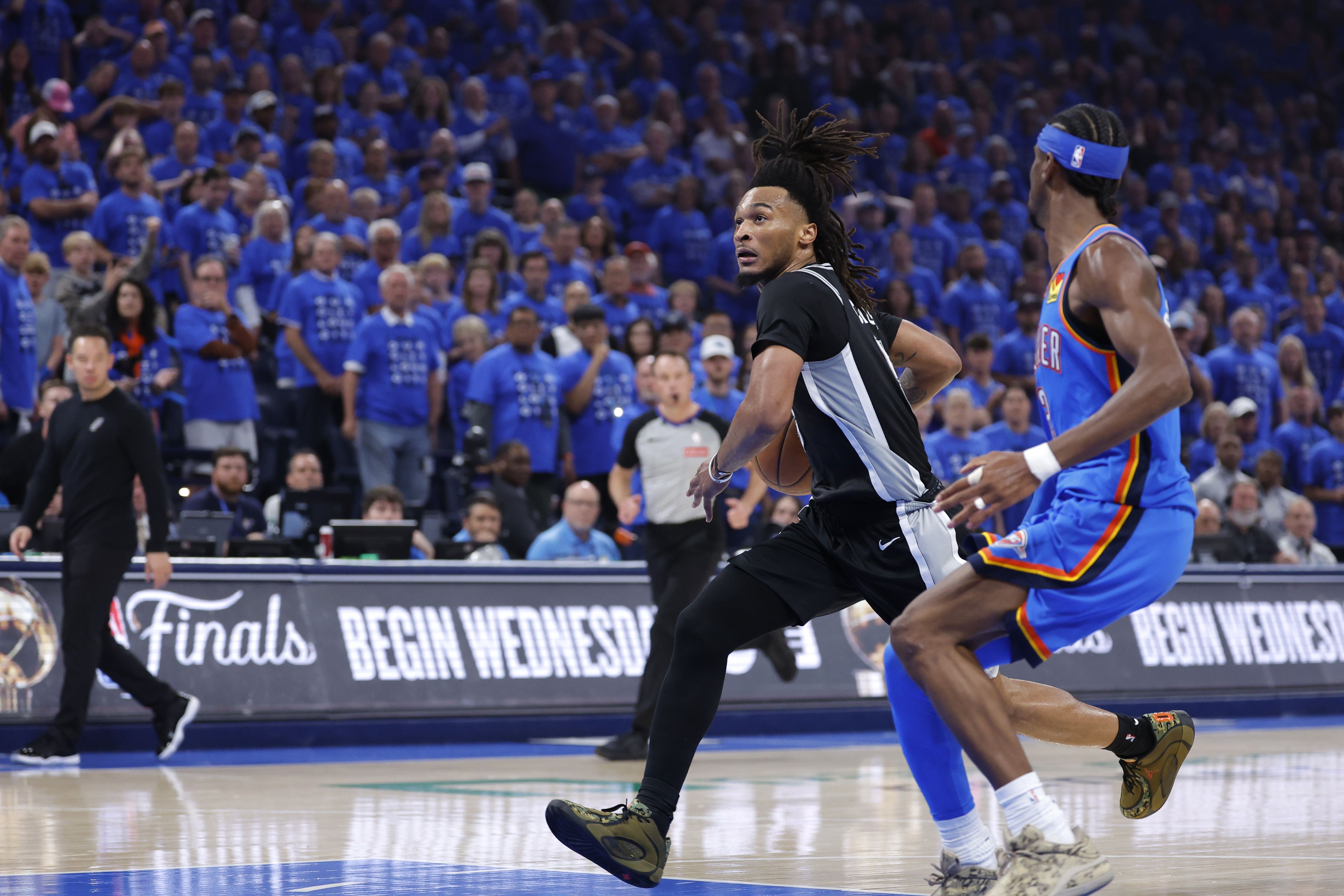 前NBA球员华莱士在播客中分析马刺总决赛表现：卡斯尔动机因个人恩怨而生变