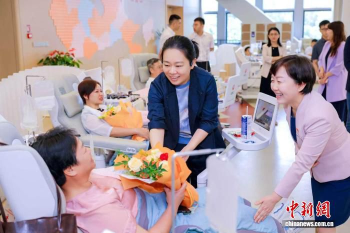 2026年世界献血者日全国主题宣传活动深圳启动 口号为“一滴热血，一份爱心”